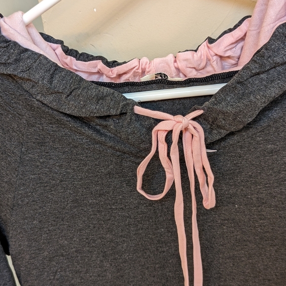 NEW Egs by éloges Charcoal & Pink Two Tone Color Block Hoodie Small - Picture 5 of 11